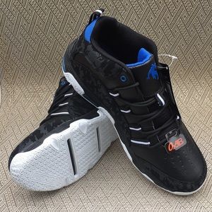 AND1 BB-02 mid top athletic shoes size 10 NWT